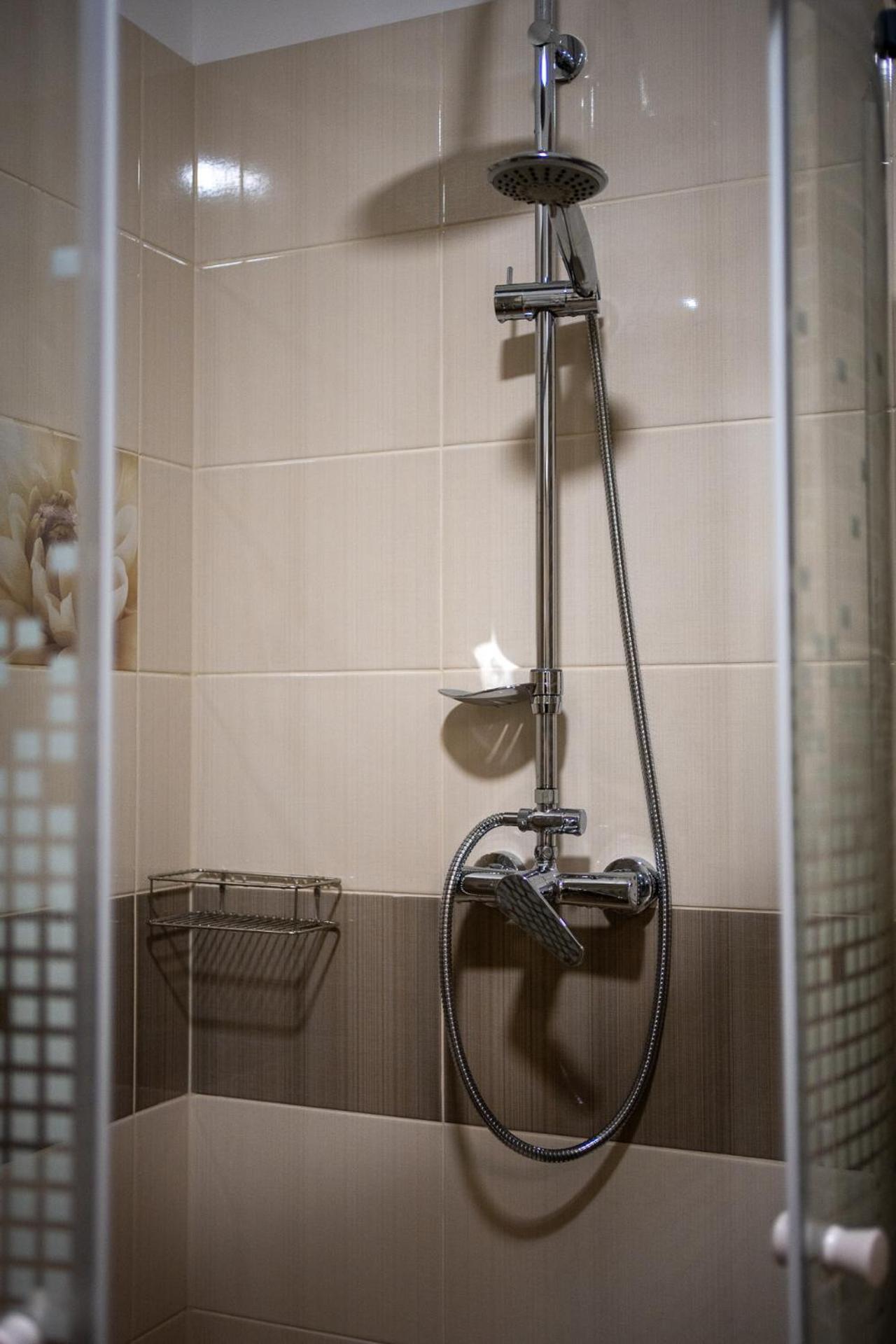Holiday Apartmanhaz Gyula Esterno foto