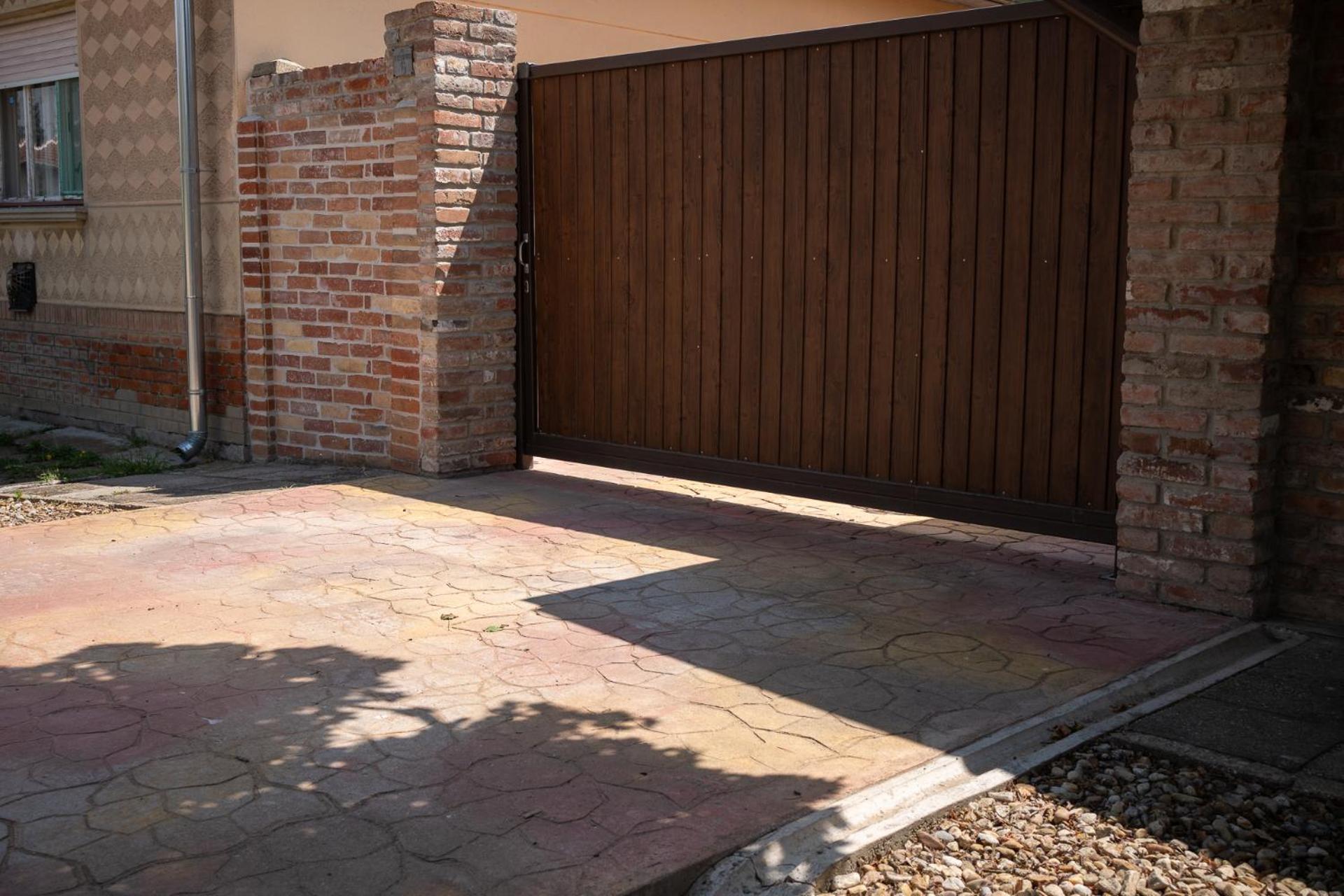 Holiday Apartmanhaz Gyula Esterno foto