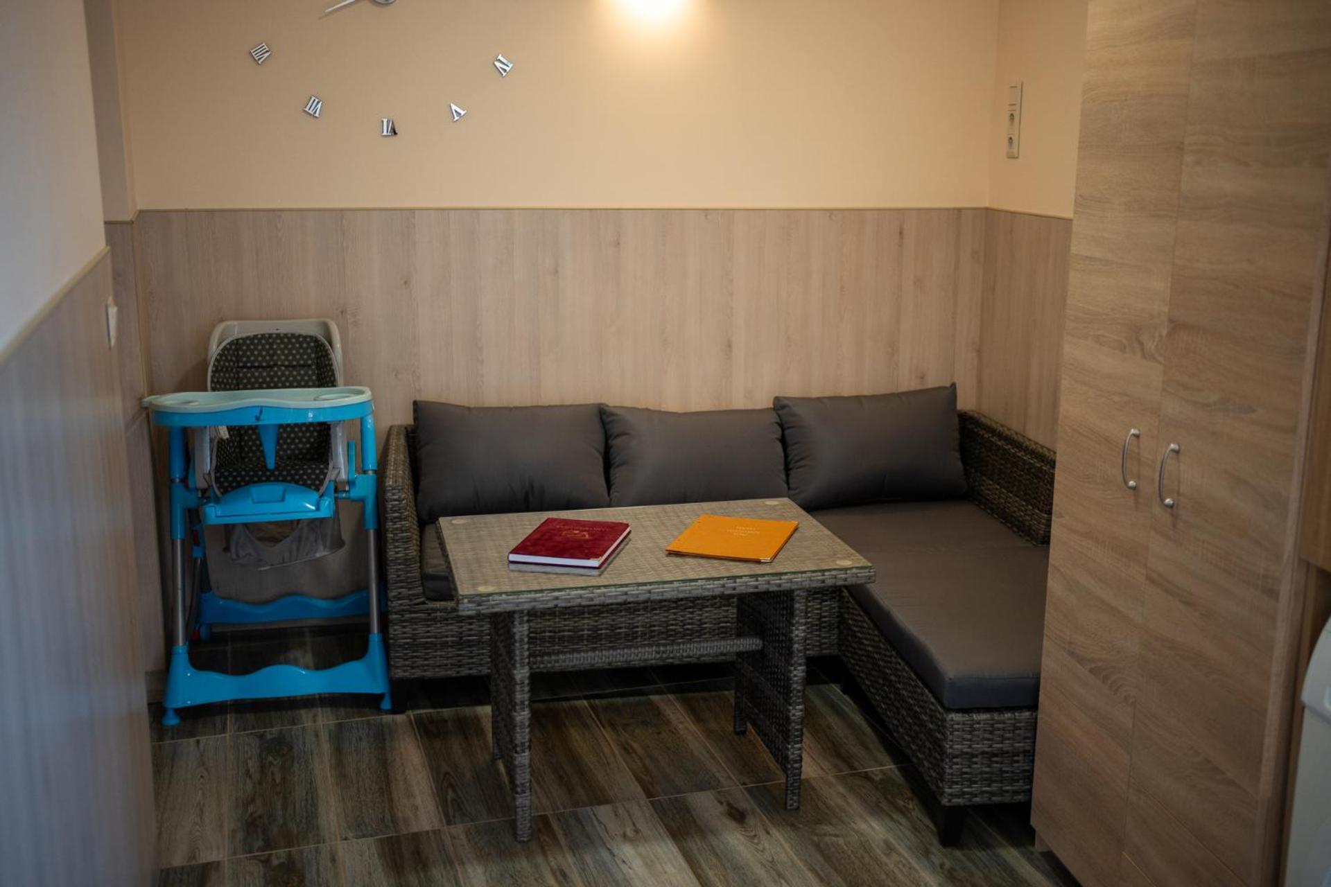 Holiday Apartmanhaz Gyula Esterno foto