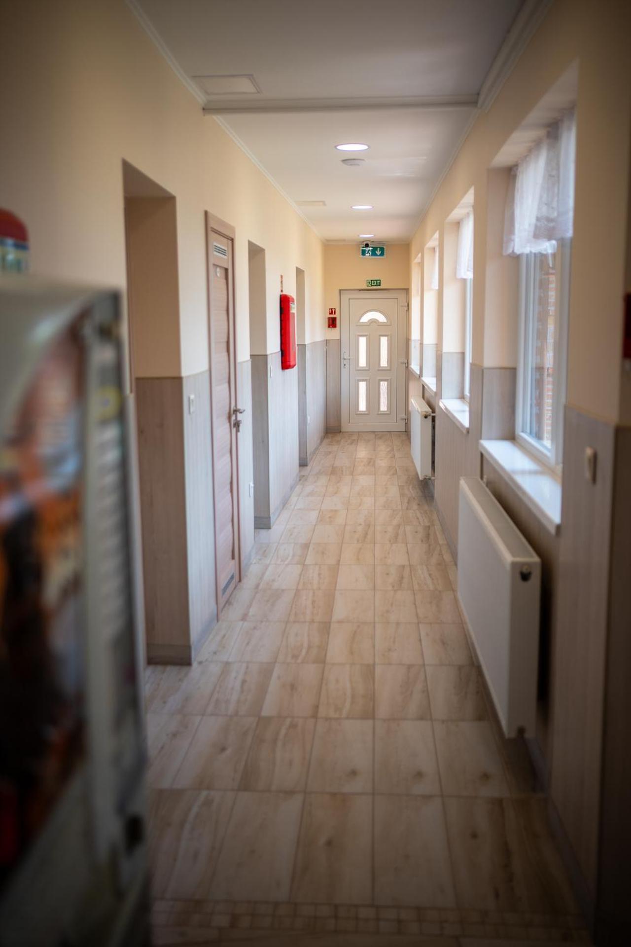 Holiday Apartmanhaz Gyula Esterno foto
