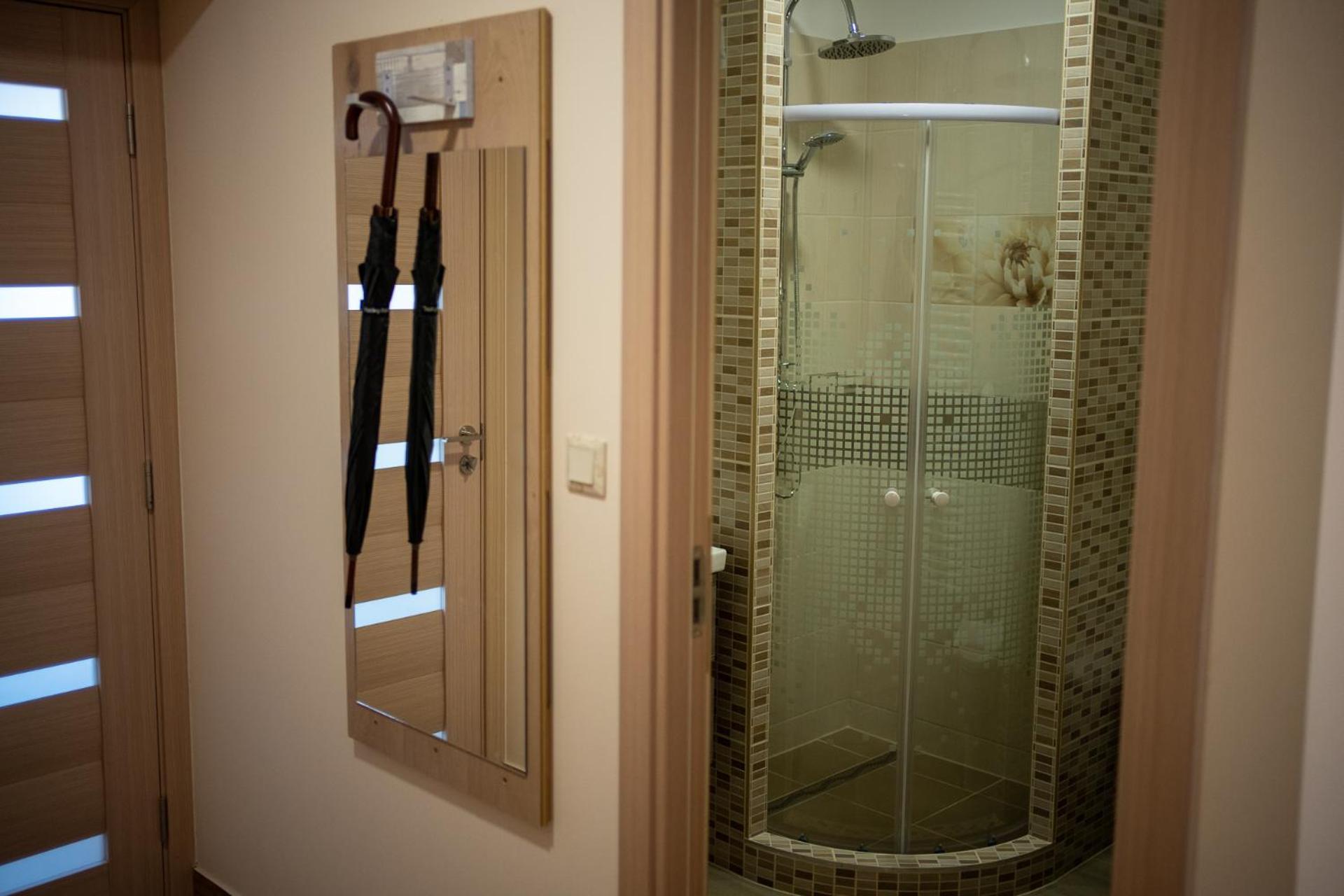 Holiday Apartmanhaz Gyula Esterno foto