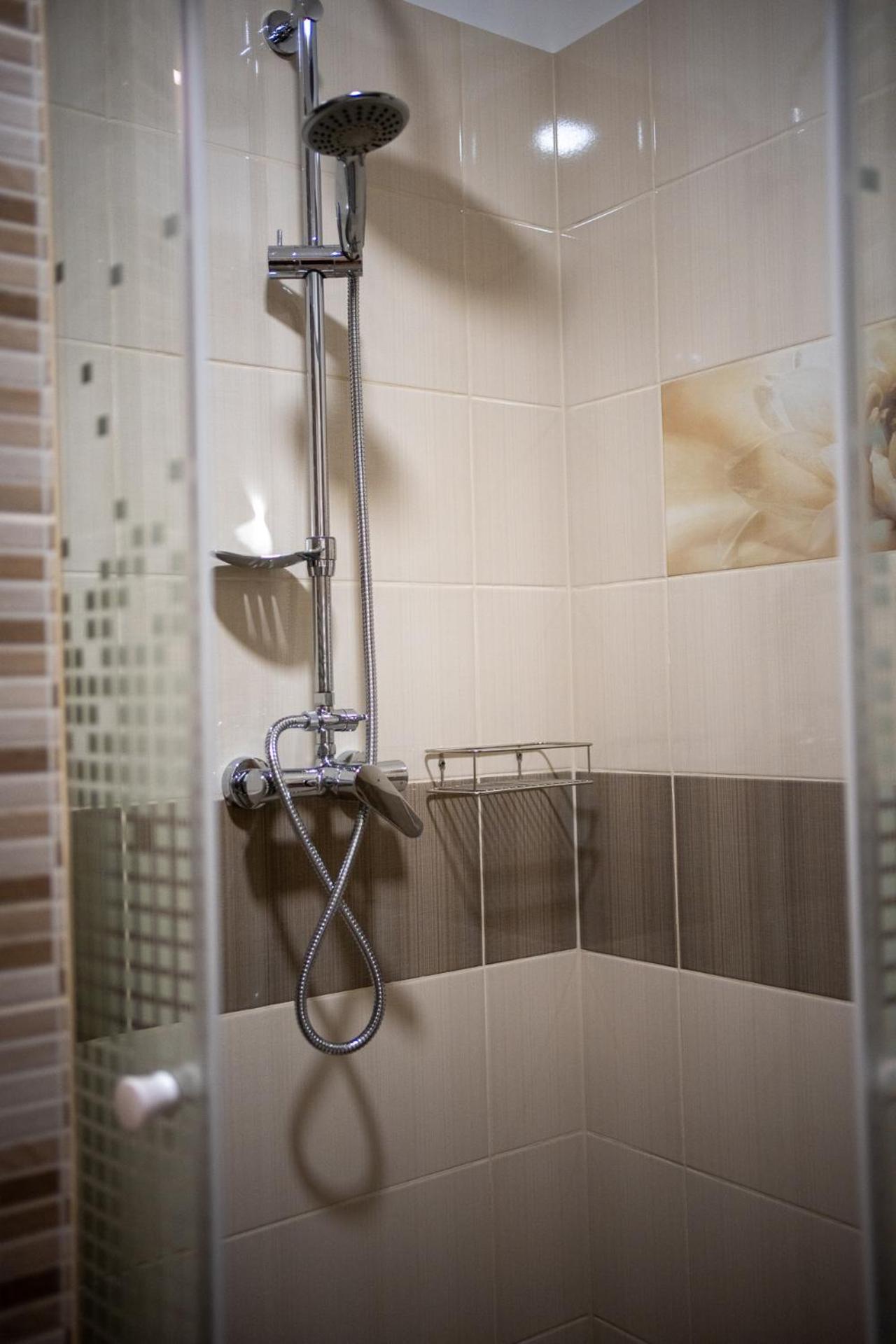Holiday Apartmanhaz Gyula Esterno foto
